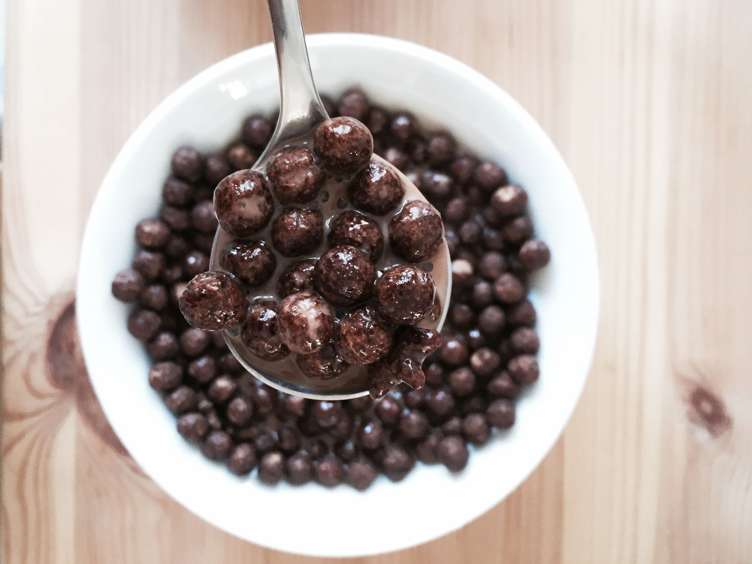 Come preparare dei biscotti con le palline di cereali al cacao avanzate