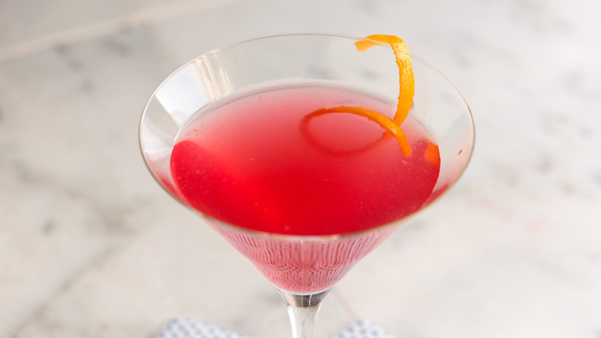 Come si prepara il cocktail Cosmopolitan