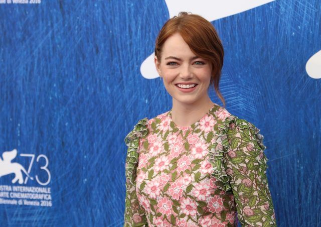Emma Stone al photocall del film La La Land a Venezia 2016.