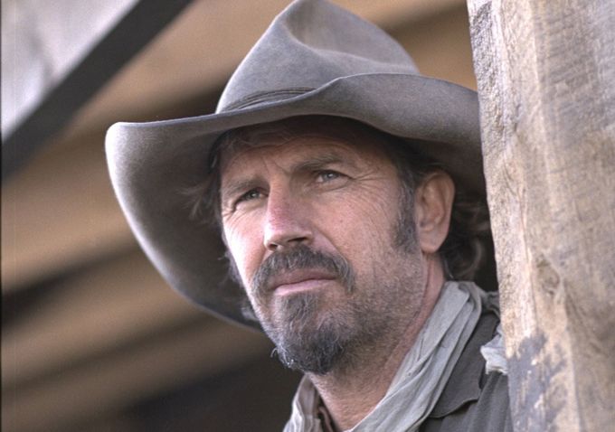 Kevin Costner nel film Terra di Confine