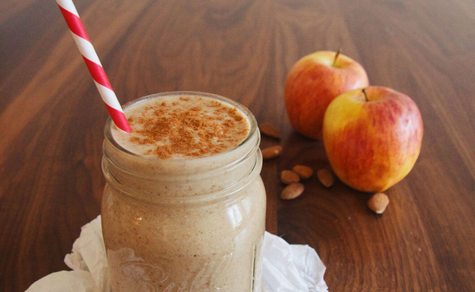 La gustosa ricetta dello smoothie alla torta di mele