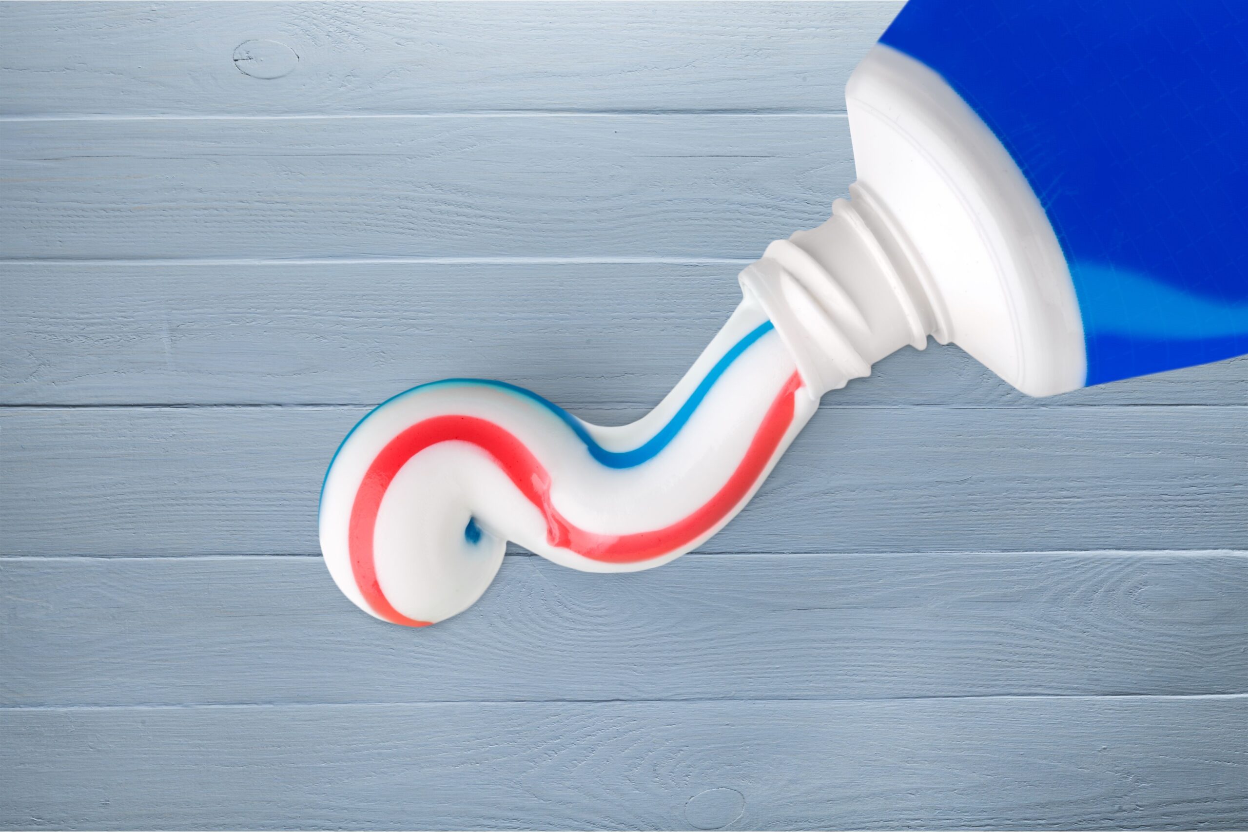 Sei oggetti da pulire con il dentifricio