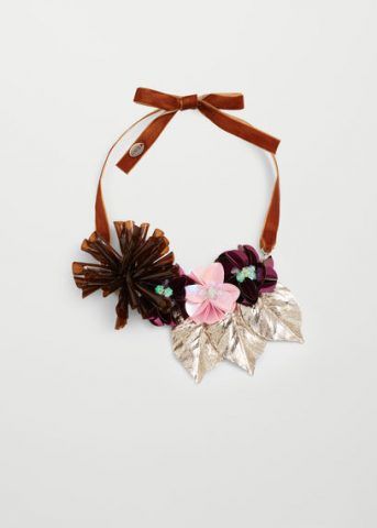 Collana a fiori 19,90