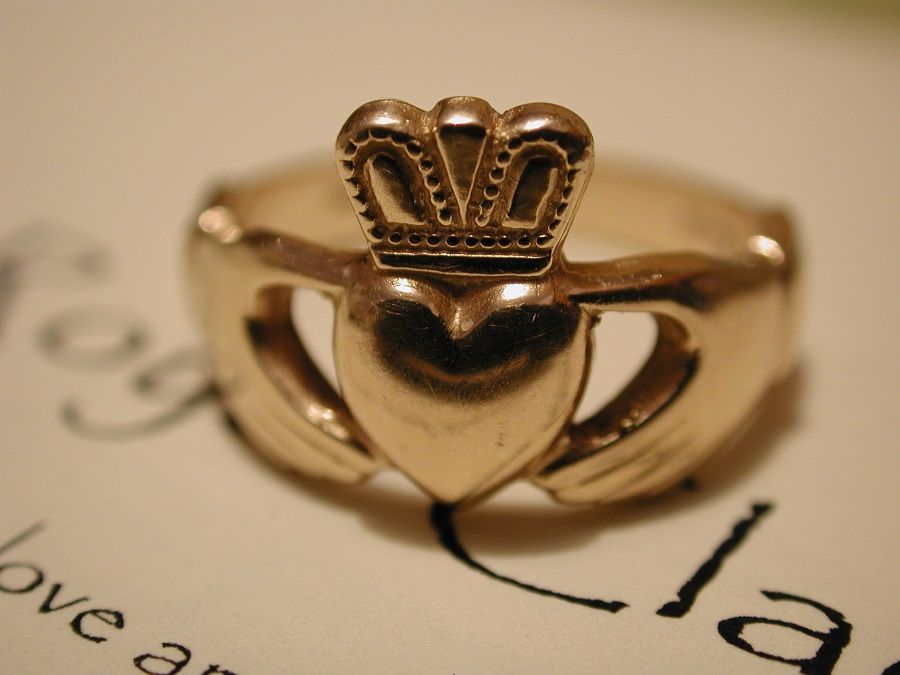 Il Claddagh Ring, anello simbolo di amore, amicizia e lealtà 