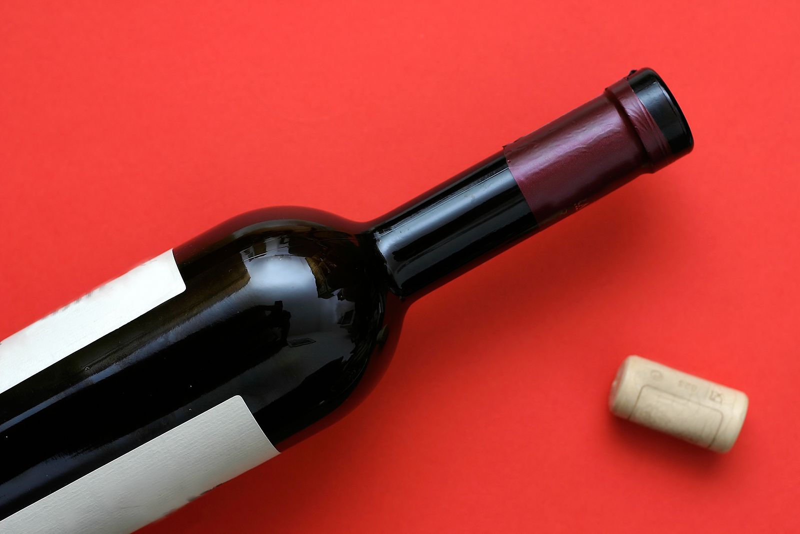 Vino e cibo: ecco gli abbinamenti che non dobbiamo mai fare