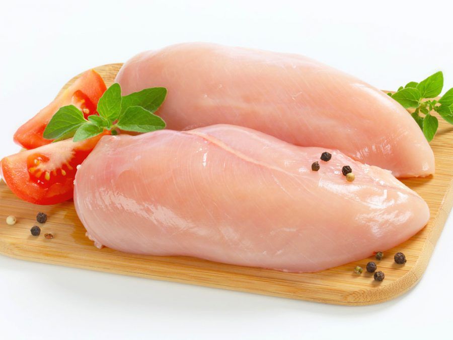 Non lavate mai il pollo prima di cucinarlo