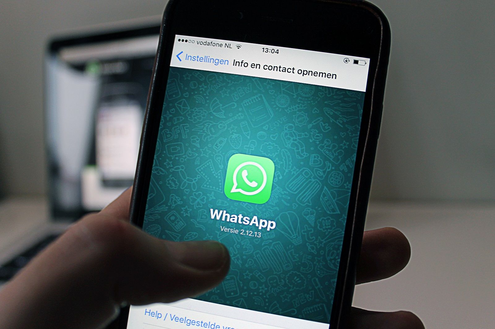 Come modificare le foto di WhatsApp