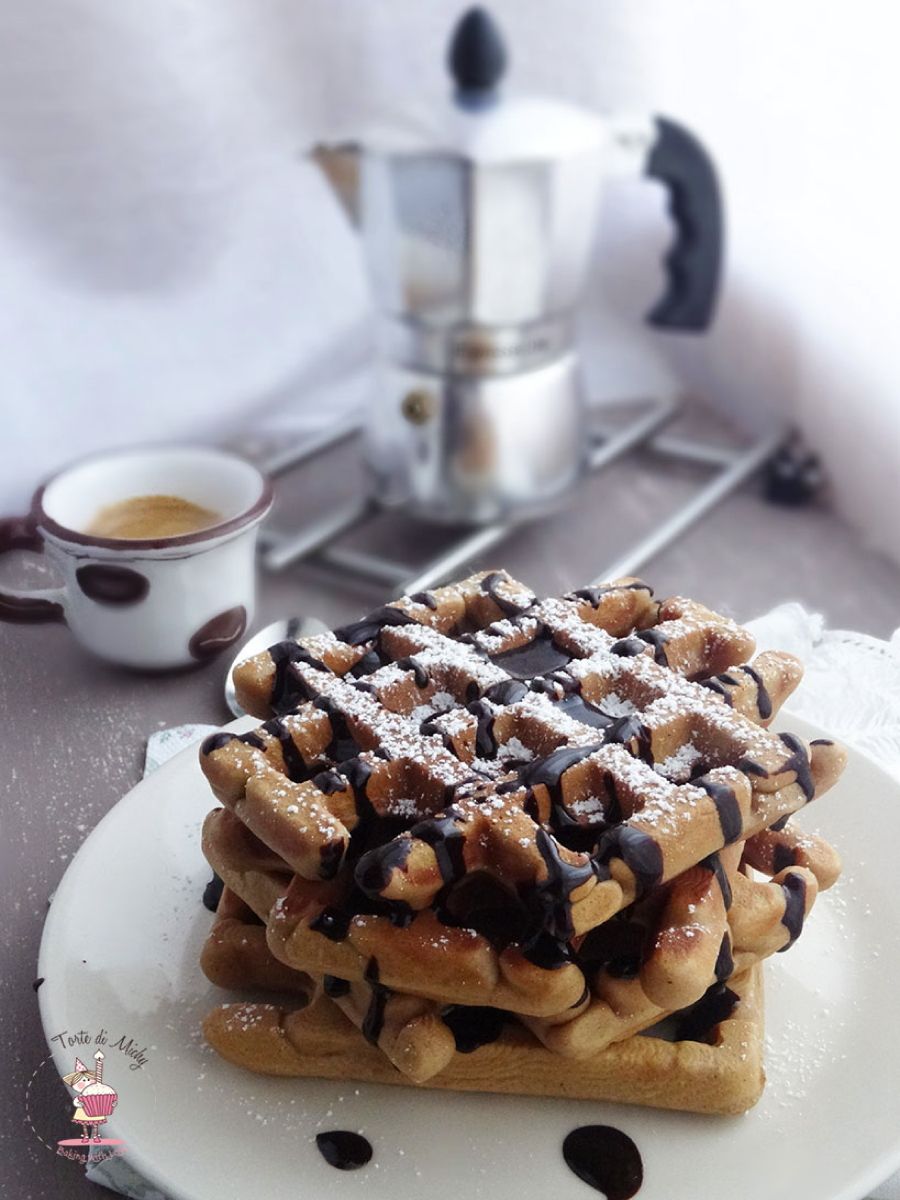 Waffles al caffè e farina di castagne