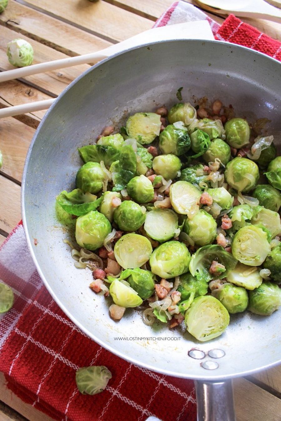 Cavoletti di bruxelles con pancetta e scalogno