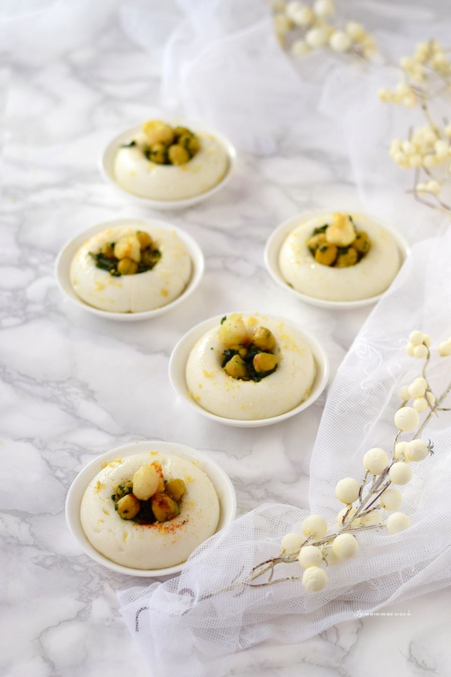 Ciambelle di polenta bianca ceci e baccalà