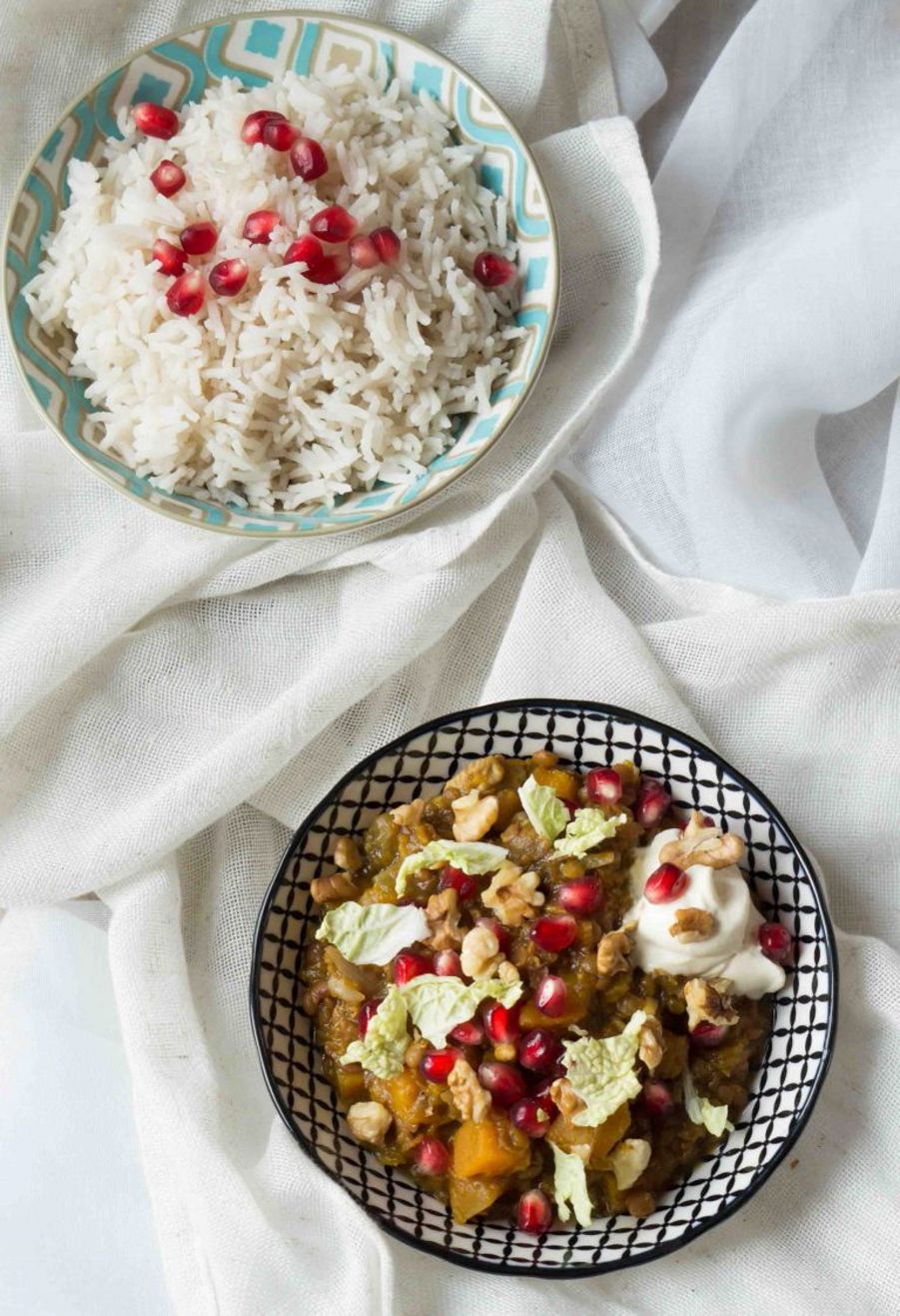 Stufato vegetariano con lenticchie zucca e melograno