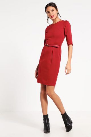 Tubino rosso di Closet (80 €)