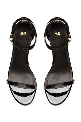 Sandali con il tacco 24,99 €
