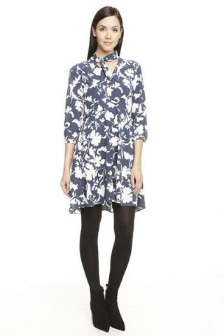 Abito a fiori con fiocco sul collo di Diffusione Tessile (91 €)