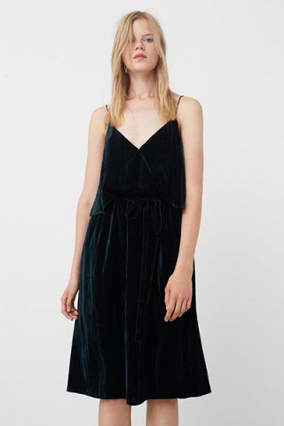 Abito in velluto di Mango (69,99 €)