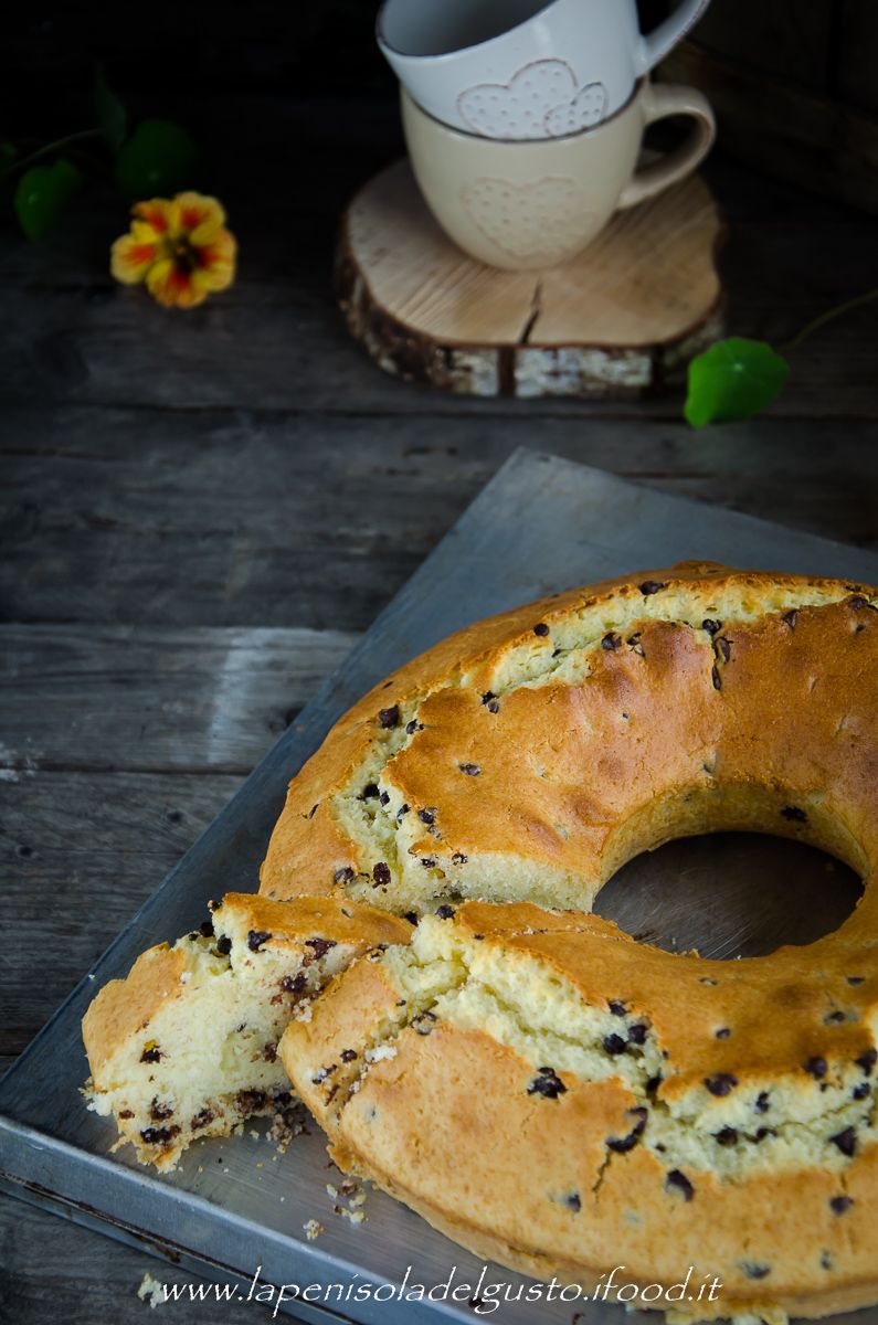 Ciambella con gocce di cioccolato