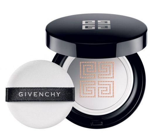 Givenchy Teint Couture Cushion fluid Foundation tende la pelle del viso.