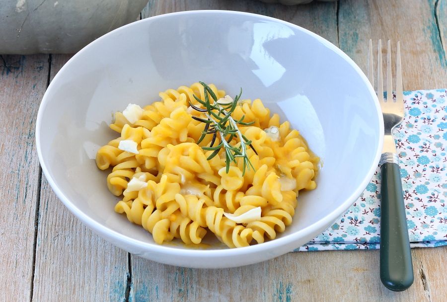 Fusilli con sugo di zucca e gorgonzola