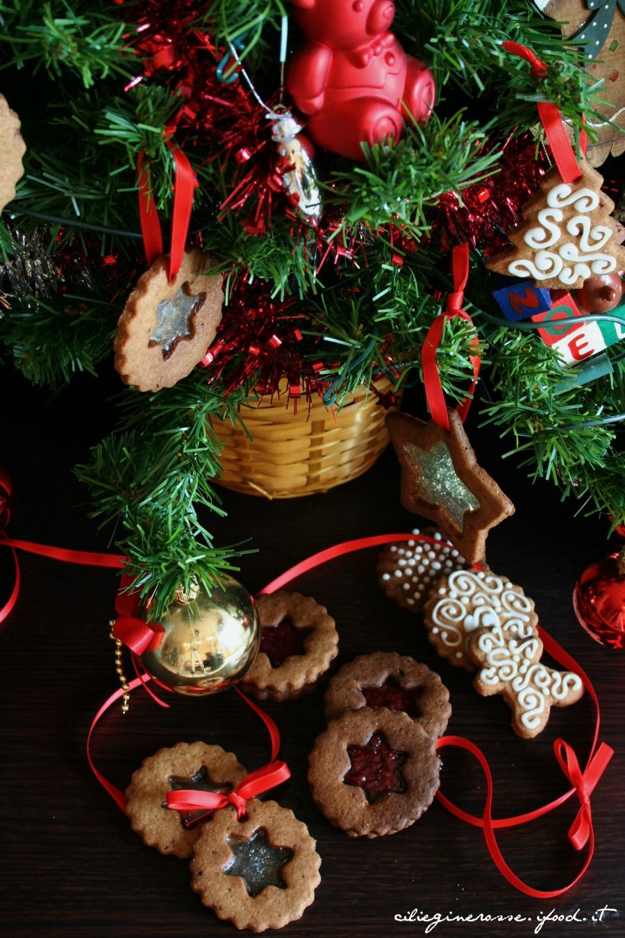 Biscotti vetrati per albero di natale