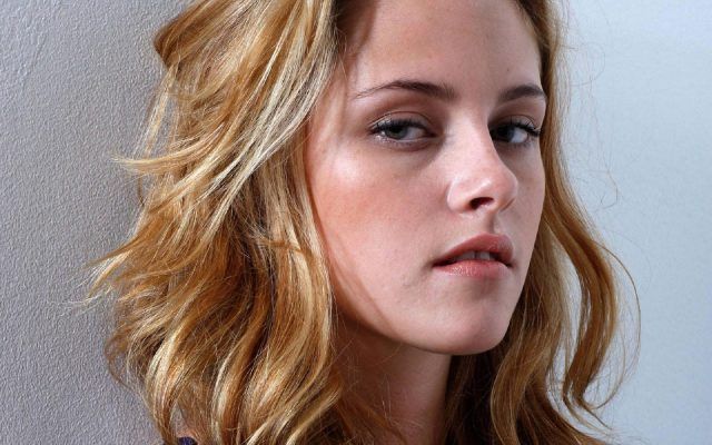 Famosi i problemi di occhiaie di Kristen Stewart.