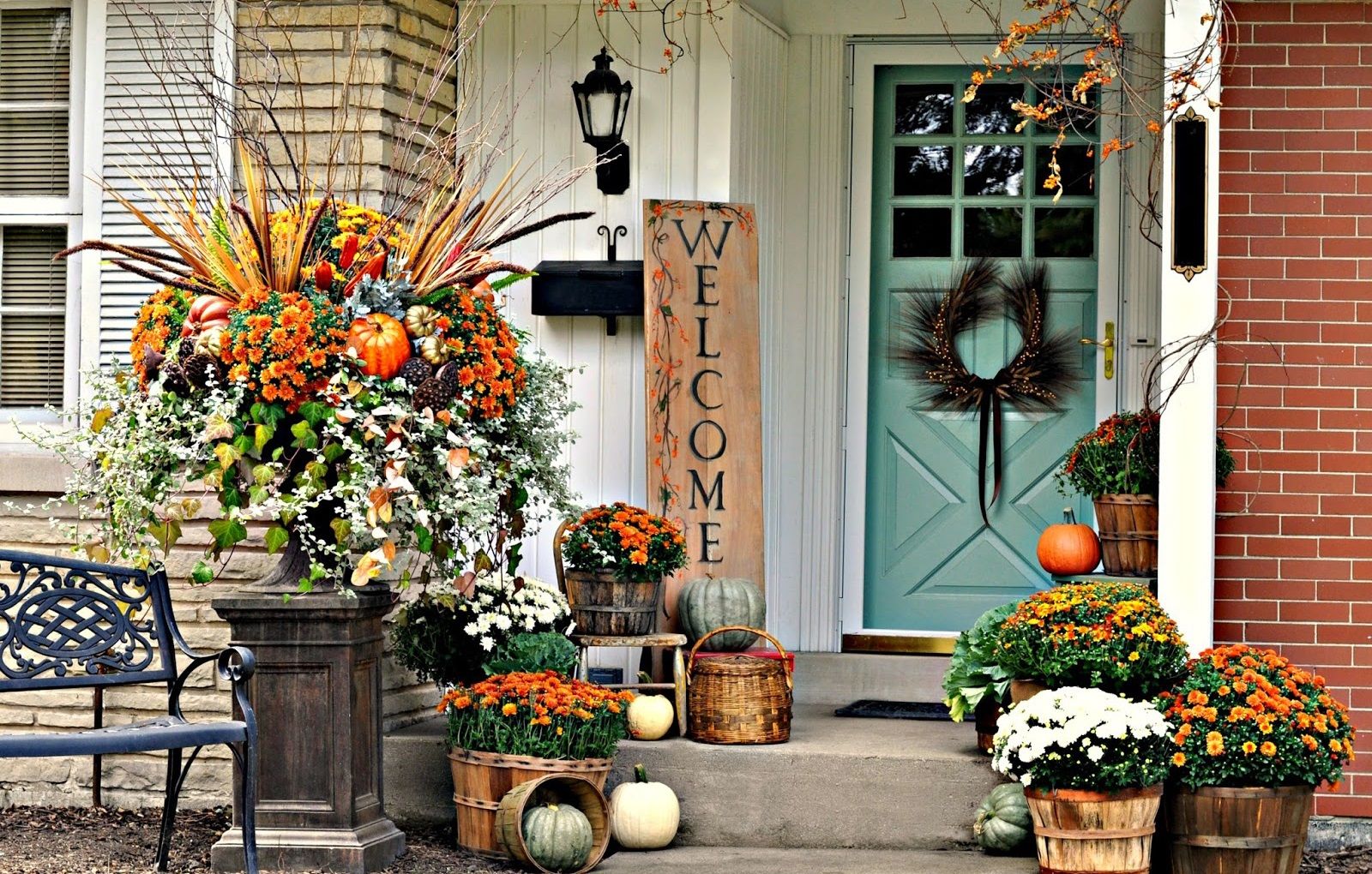 Porta d'ingresso in autunno