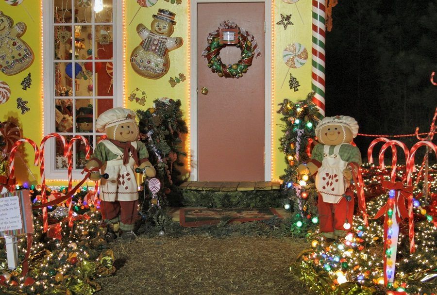 Vialetto di ingresso decisamente illuminato per Natale