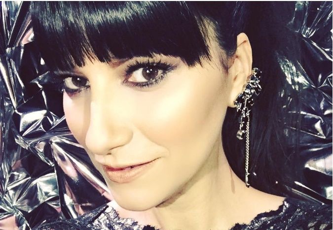 La frangia di Laura Pausini