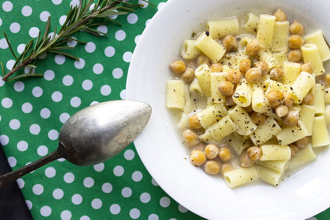 Pasta e ceci alla campana