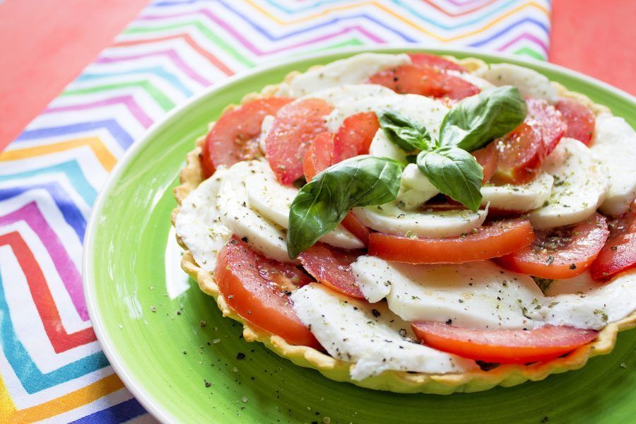 Torta salata caprese