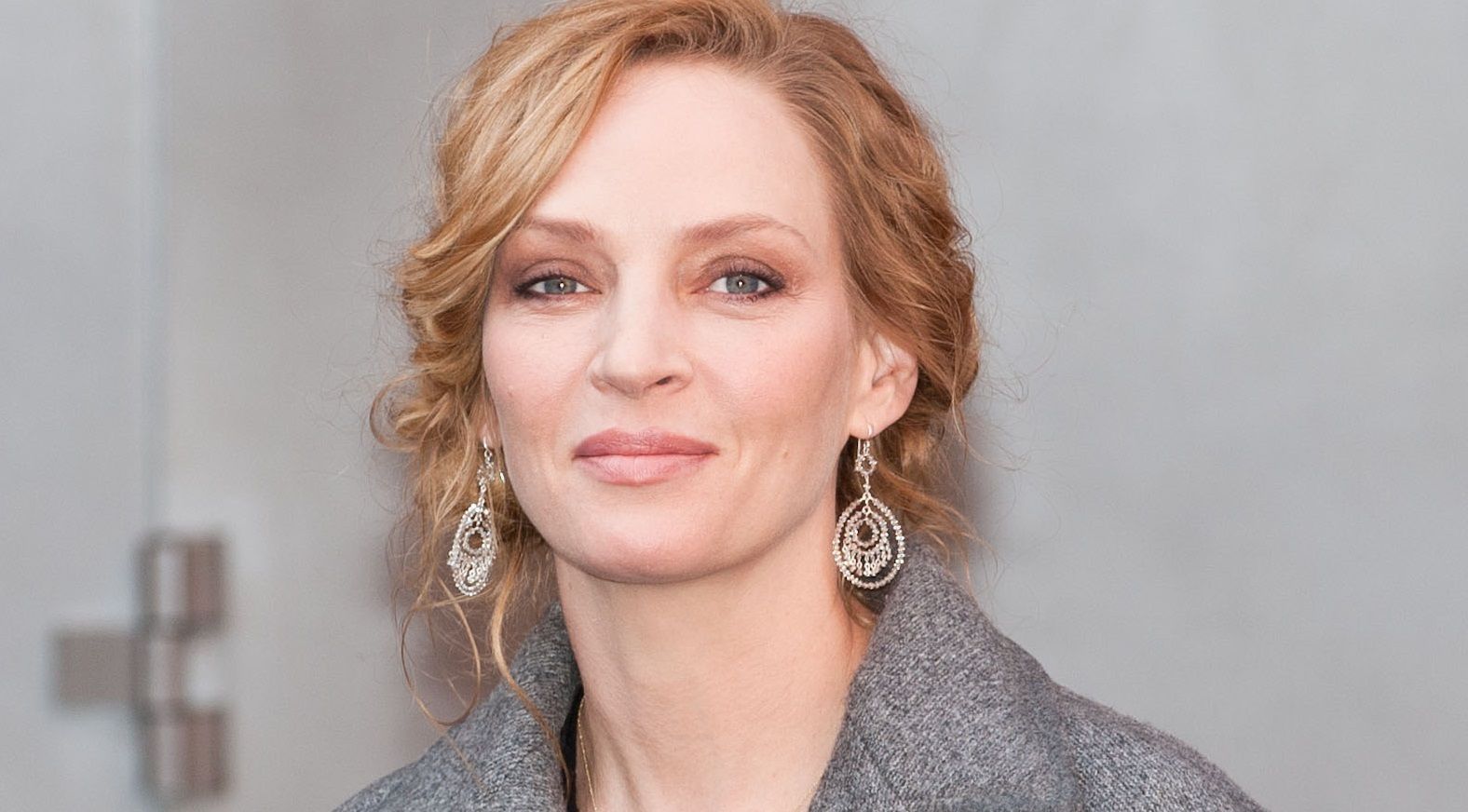 Uma Thurman inaugura la nuova collezione di scarpe di Jimmy Choo