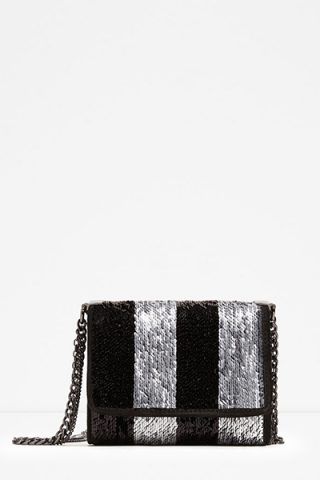 Tracolla ricoperta di paillettes 19,99 €