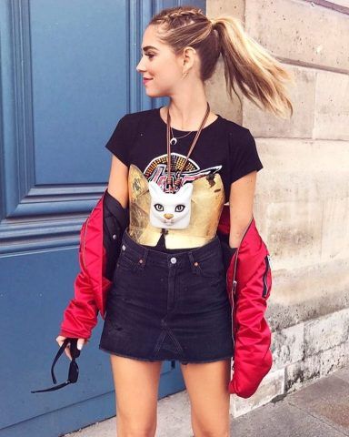 Coda di cavallo con treccia incorporata (Chiara Ferragni)