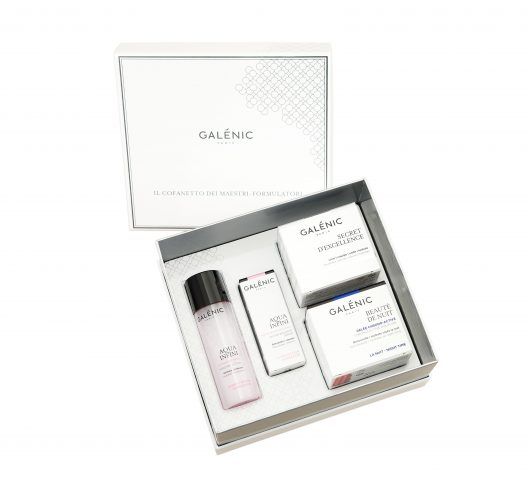 Galenic, Cofanetto Maestri Formulatori con Aqua Infini lozione di trattamento, crema Secret d'Excellence, Aqua Infini siero potenziatore di idratazione, gel crono attivo Beaute de nuit. 30 euro.