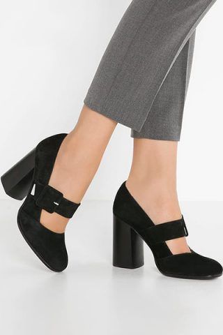 Janet&Janet 143 €