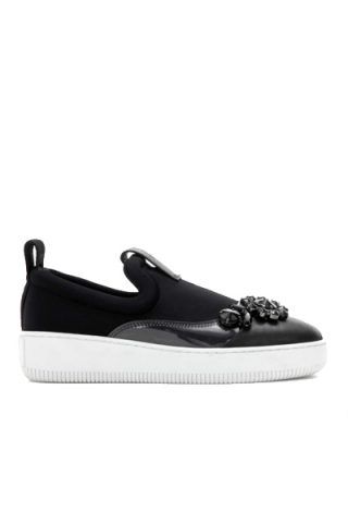 Alexander McQueen 275 €