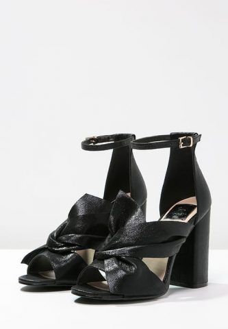 MISS SELFRIDGE 65€
