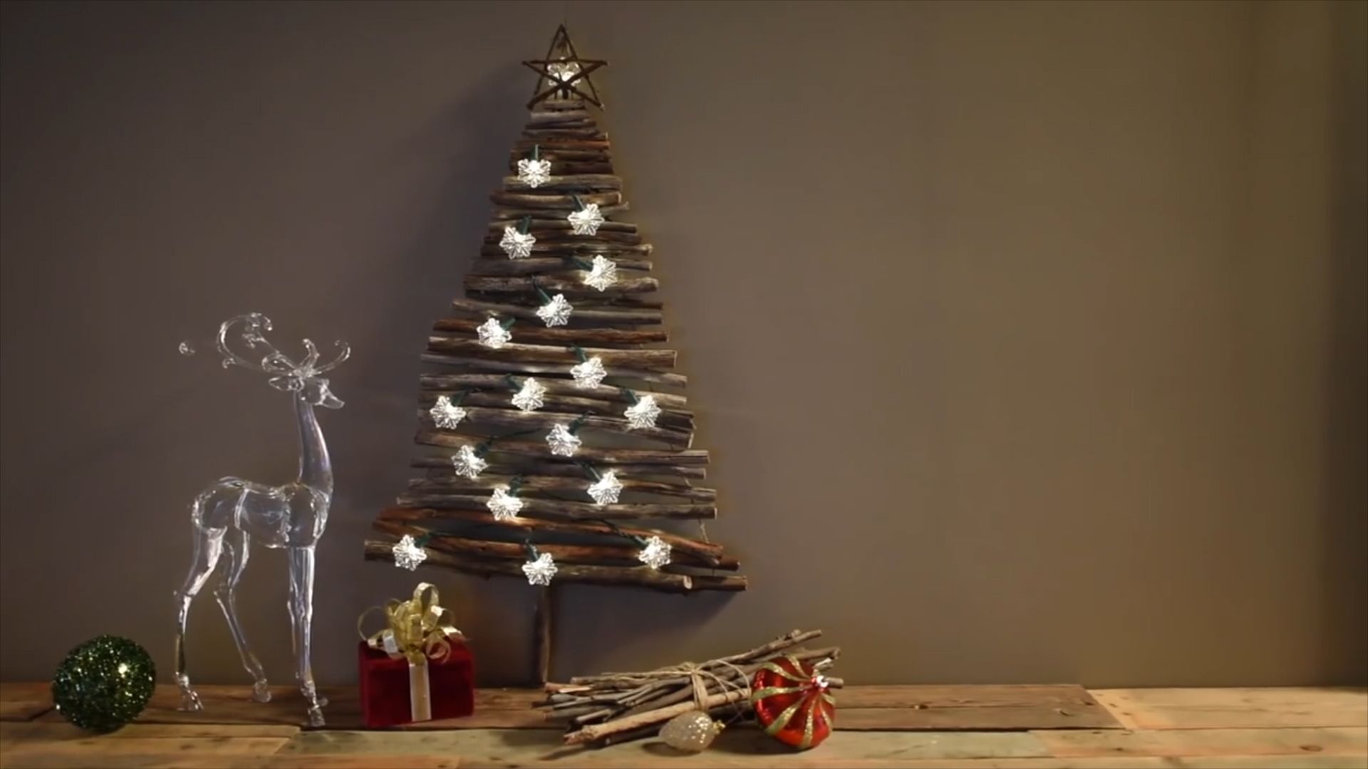 Come realizzare un albero di Natale da parete