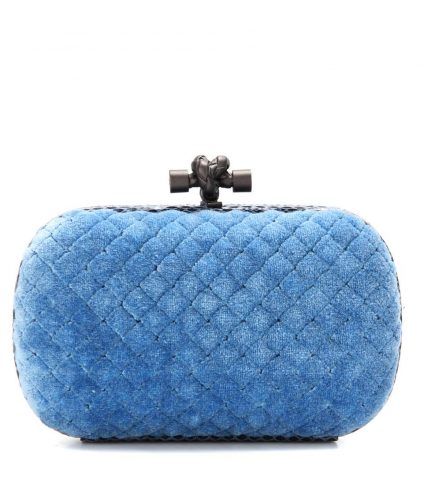 -Clutch Knot in velluto e pelle di serpente Bottega Veneta €1,200