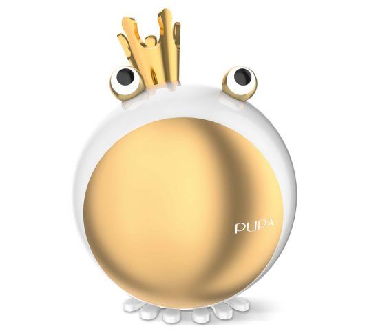 Pupa Il Principe Ranocchio con due blush in crema, 2 all over, 2 correttori, 1 terra compatta, 1 primer, 6 ombretti compatti, 2 applicatori, 3 gloss, 4 lip cream, 1 lip balm, 1 applicatore labbra. Proposto in 3 versioni colore, ognuna disponibile in 2 versioni all’interno. 27.50 euro.