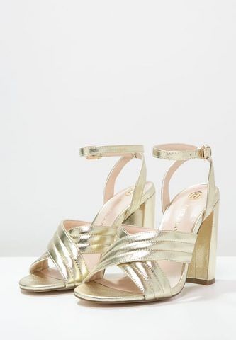 RIVER ISLAND 45€