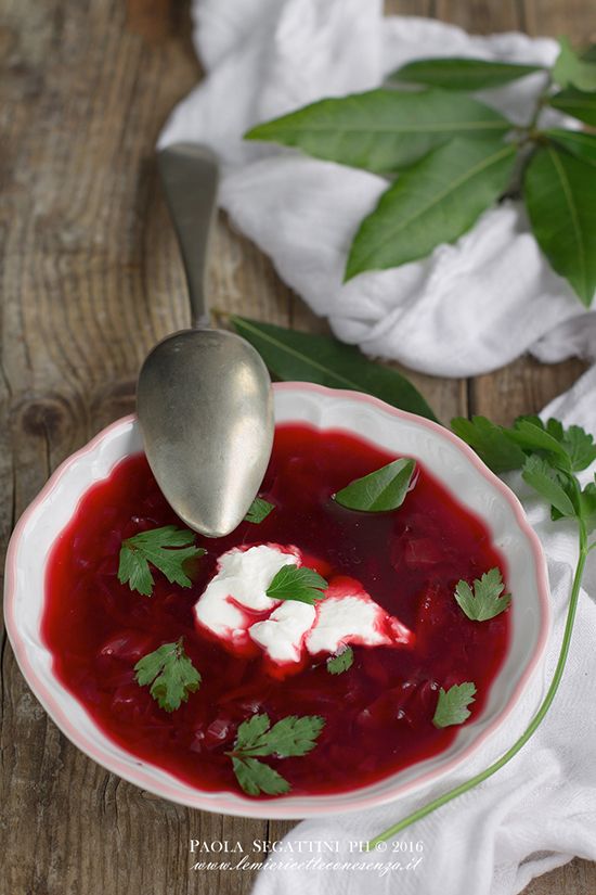 Zuppa detox di barbabietole e funghi