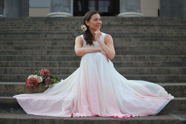 abiti da sposa 2017 dip-dyed: rosa tenue e azzurro