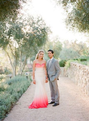 abiti da sposa 2017 dip-dyed: rosa acceso