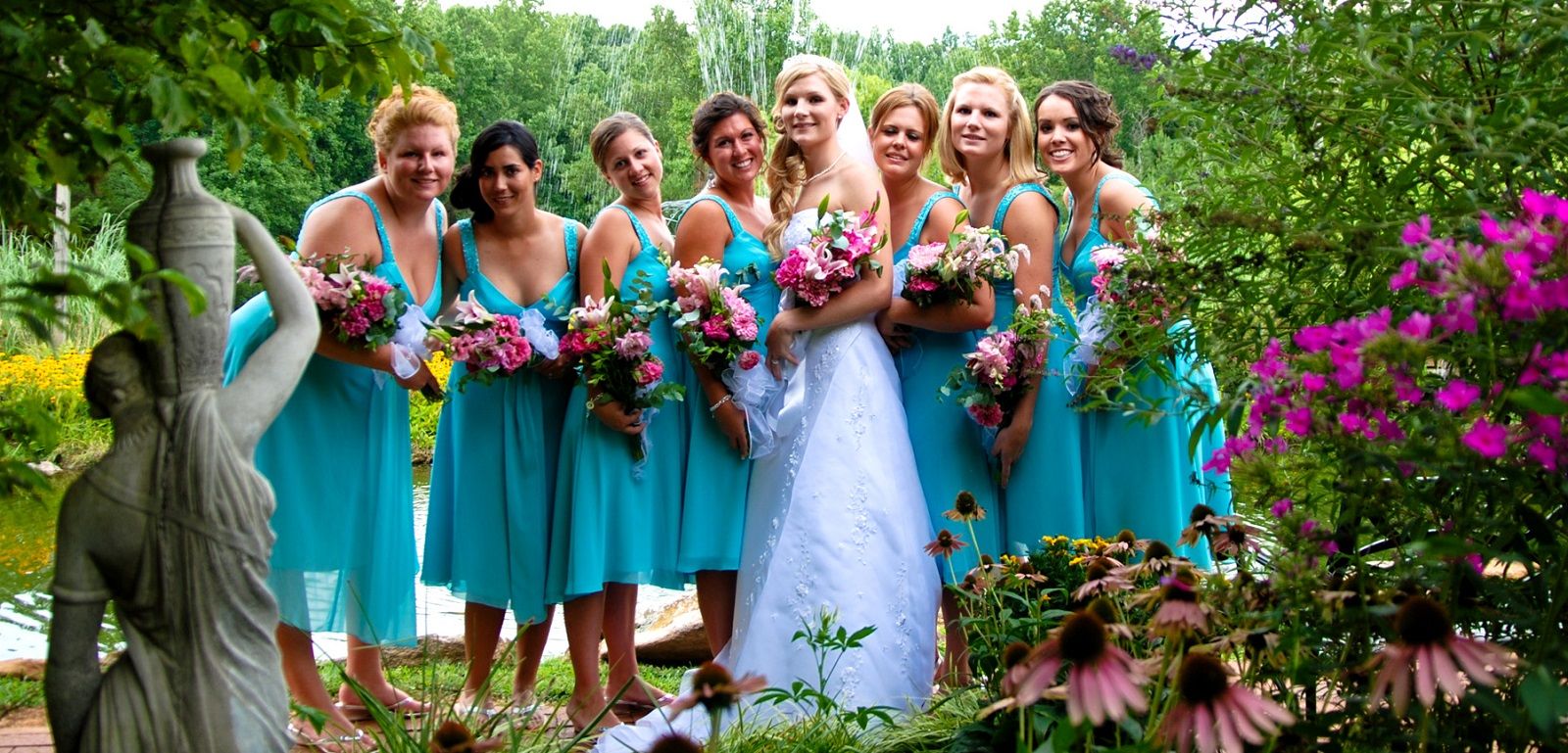 Lenti a contatto uguali ai vestiti: la richiesta della sposa