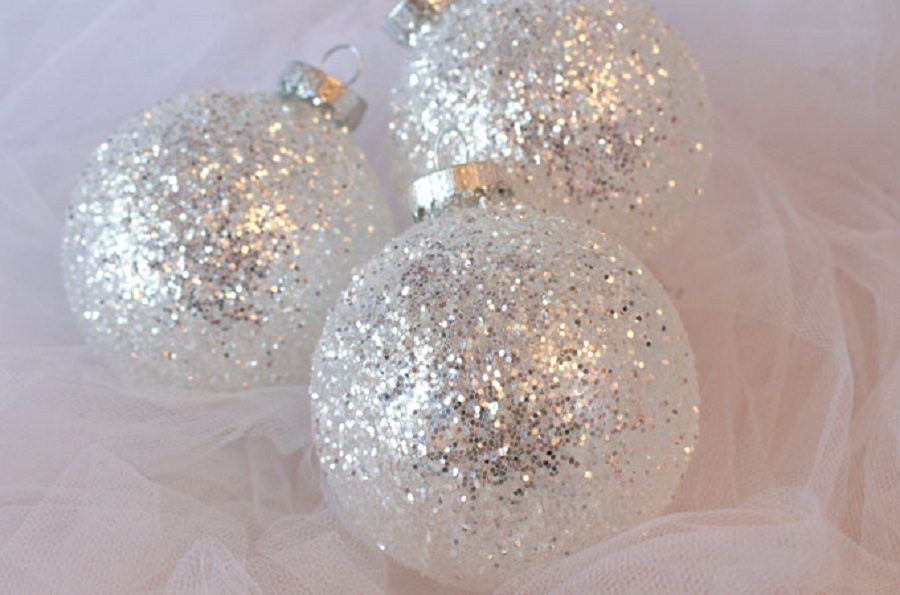 diy-white-silver-glitter-ornaments-main