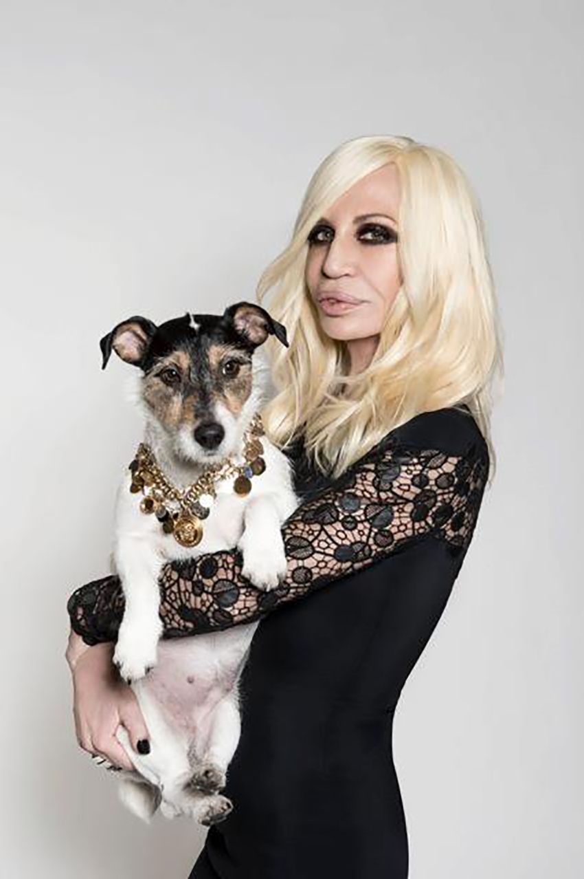 Audrey e Donatella Versace