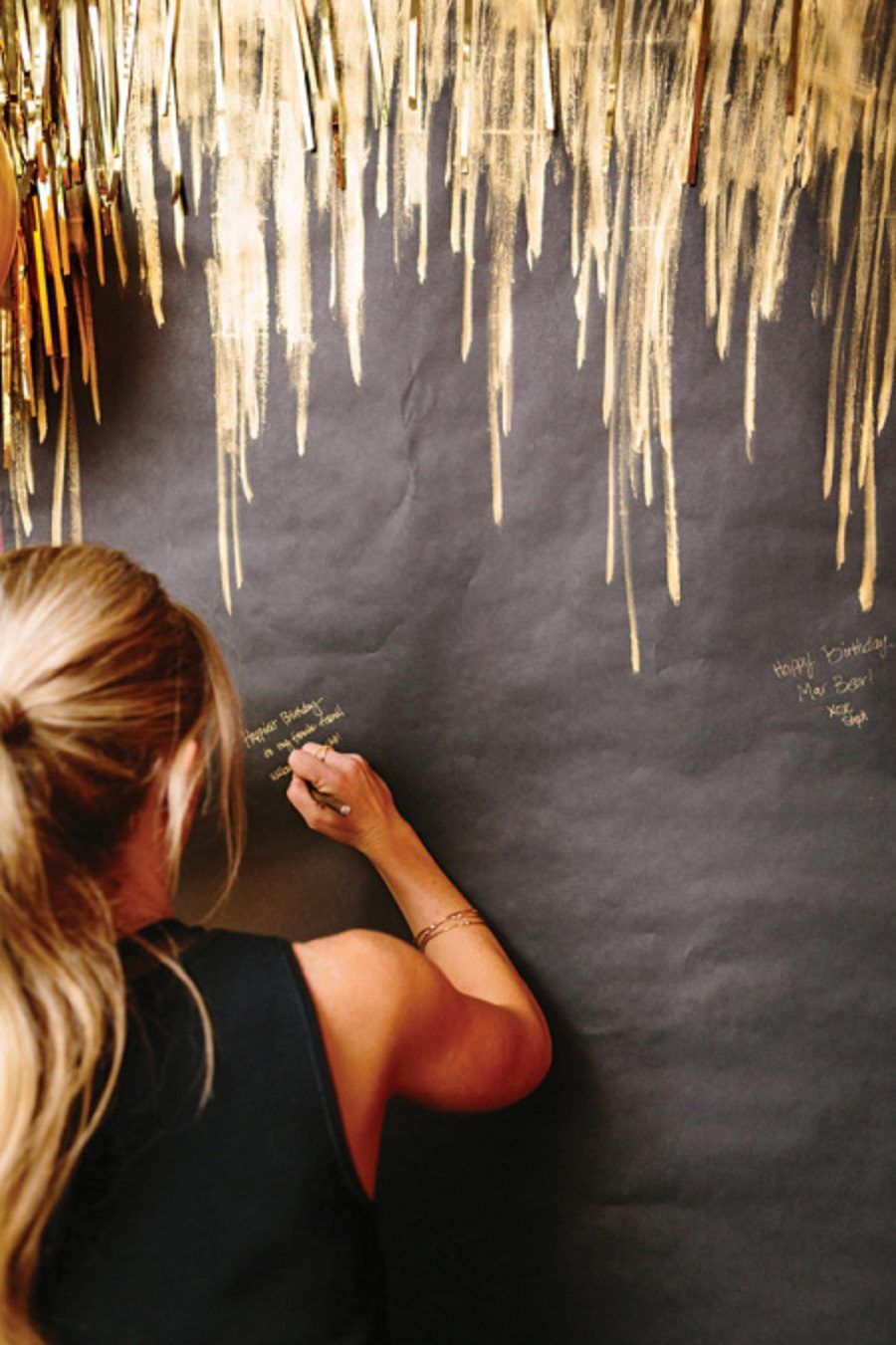 gold-pen-guestbook-wall