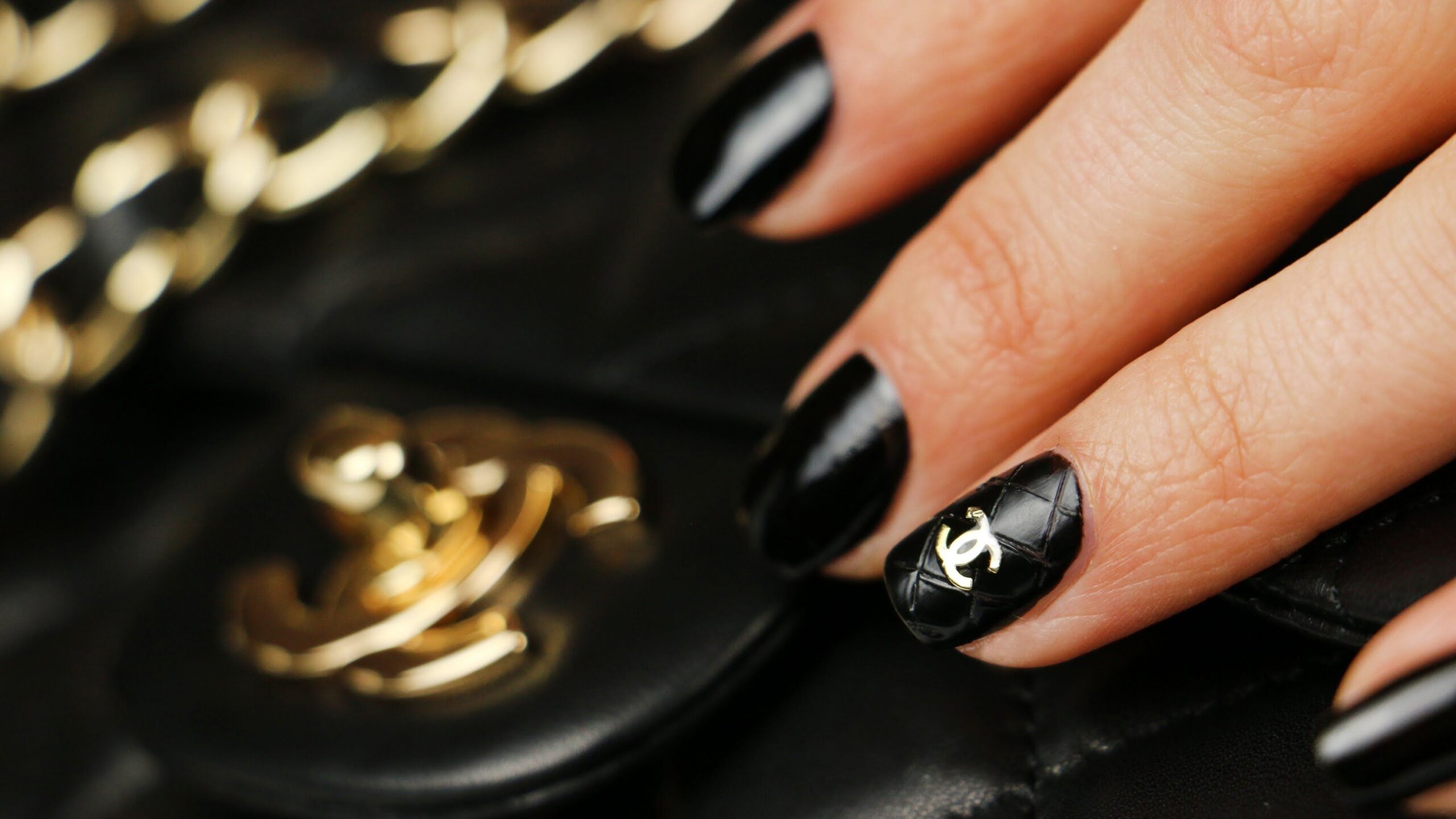 La nail-art ispirata a Chanel