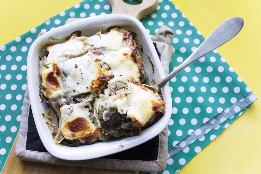 Pasticcio con carciofi, formaggio e pancetta