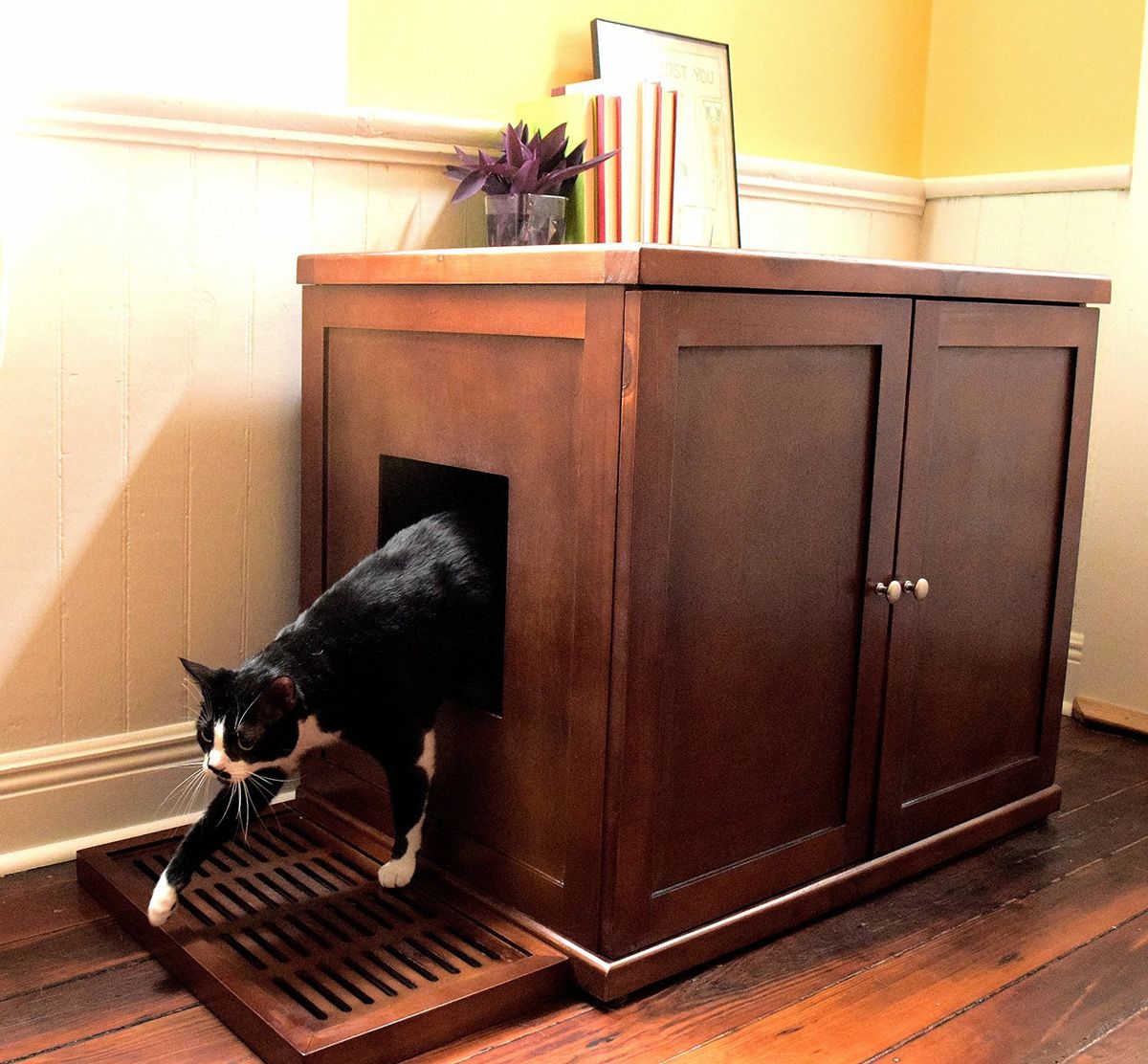 refined-feline-wooden-litter-box-cabinet-1